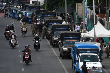 Penjagaan kawasan Senen dari PKL