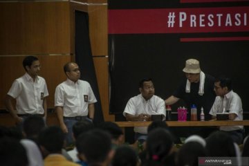 Drama antikorupsi, Menteri BUMN jadi tukang bakso