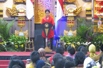 Iriana Jokowi buka bazaar amal WIC Jakarta ke-52