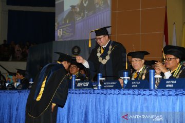 IPB University mewisuda 800 lulusan