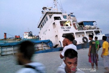 Pelni alihkan layanan penumpang dampak kapal tenggelam di Lembata