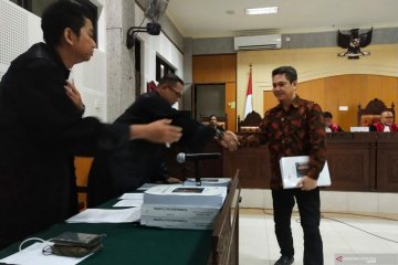 KPK tuntut mantan Kakanim Mataram tujuh tahun penjara