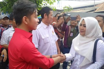 Kemarin, Gibran daftar Wali Kota hingga Mahfud soal Dewas KPK