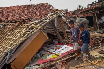 Bencana angin puting beliung di Tangerang