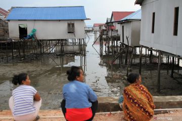 SUKU BAJO NIKMATI PROGRAM BEDAH RUMAH