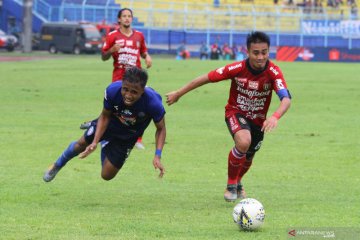 Arema kalahkan Bali United