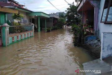 Banjir menggenangi permukiman warga di Kota Tebing Tinggi