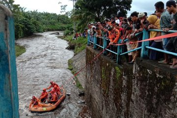 Dua warga Pasaman Barat hanyut, satu tewas