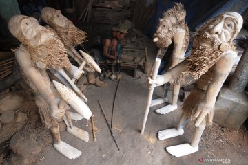 Kerajinan patung akar bambu dari Klaten menembus pasar Prancis