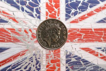 Dolar AS menguat, dipicu pound jatuh akibat kekhawatiran "Hard Brexit"