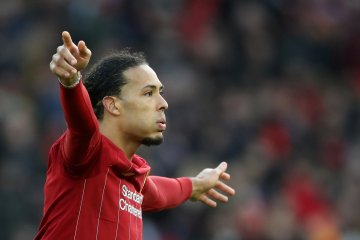 Liverpool hilang ketenangan saat tanpa Van Dijk