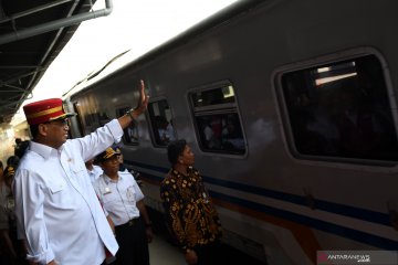 Menhub: Jumlah penumpang kereta api naik empat persen