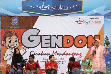 Gerakan mendongeng dideklarasikan di Surabaya