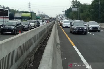 Pengamat serukan sosialisasi etika berlalu lintas di jalan tol