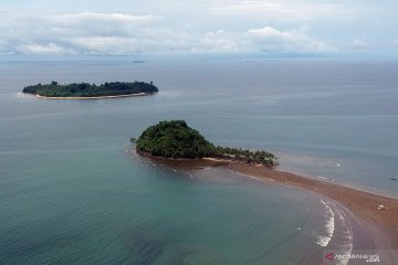 Wisata Pulau Pisang Kecil