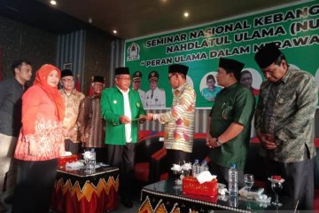 Bupati Aceh Barat menyerahkan rekomendasi ulama rawat NKRI ke Presiden