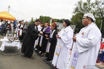 Ibadah Natal di seberang Istana Merdeka