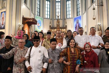 Komunitas Lintas Agama kunjungi Katedral