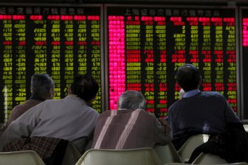 Bursa saham China ditutup bervariasi di hari Natal