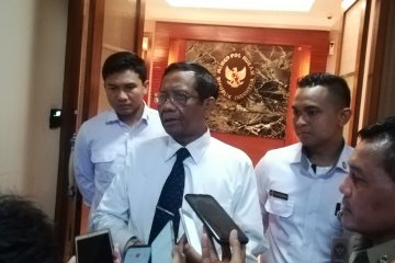 Mahfud tegaskan SKT FPI tak bisa dimintakan orang lain