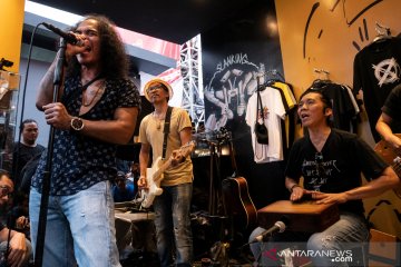 Slank luncurkan Box Set "Slanking Forever"