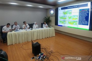 BMKG: Topan Phanfone tidak mengganggu malam tahun baru