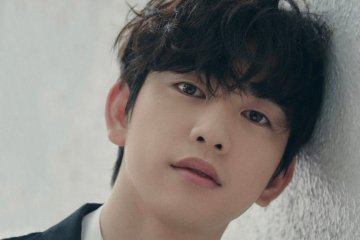 Jinyoung GOT7 kembali berakting di drama bareng Lee Bo Young