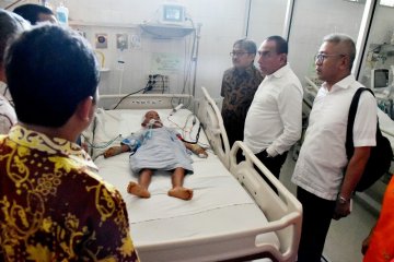 Gubernur biayai perobatan warga Tapteng korban kecelakaan