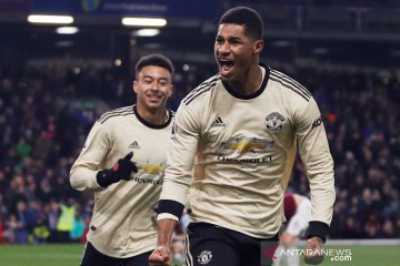 Manchester United geser Tottenham di peringkat kelima