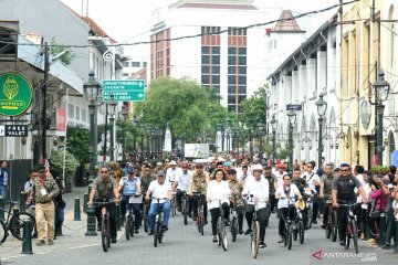 Presiden bersepeda sambangi Kota Lama Semarang