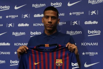 Milan dipinjami Todibo oleh Barcelona