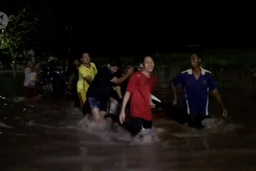 Banjir putuskan jalur penghubung Kota dan Kabupaten Madiun