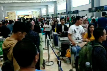 Terminal Domestik Bandara Soekarno-Hatta dipadati calon penumpang