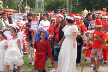 Umat kristiani Palangkaraya gelar parade natal