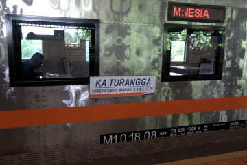 Beroperasinya tujuh kereta jarak jauh baru dari stasiun di Jakarta