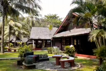 Jumlah kunjungan villa dan hotel di Carita masih terdampak tsunami