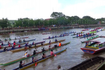 900 Atlet ikuti Festival Jukung di Banjarmasin