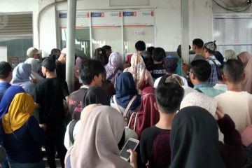 Lonjakan penumpang di Stasiun Rangkasbitung Lebak