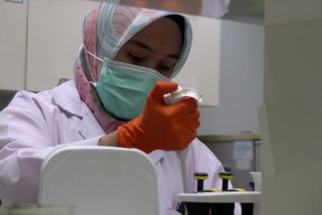 Menristek dorong Bio Farma daftarkan sertifikasi halal vaksin