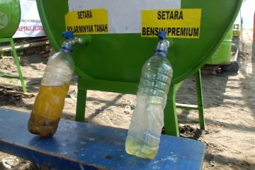 Sampah plastik Pantai Pancer diolah jadi BBM