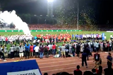 Timnas bola Indonesia harus relakan emas untuk Vietnam