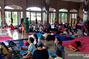 Dompet Dhuafa evakuasi pasien terendam banjir di RS Kartika Pulomas