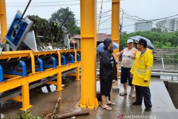 Sejumlah pintu air di Jakarta sudah berstatus siaga empat