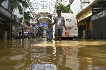 Kemensos data 21 orang meninggal akibat banjir dan longsor