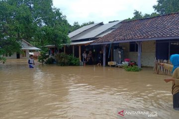 Banjir meluas di Karawang