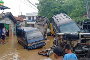 Kantor Kecamatan Jatiasih sepi, seluruh pegawai ke lokasi banjir