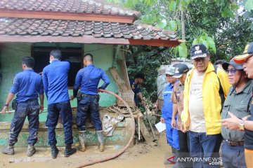 Wabup Serang tinjau lokasi banjir di lima desa