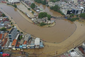 Foto udara banjir di Kampung Pulo