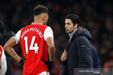 Arteta tegaskan Aubameyang tak dijual