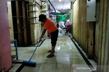 Aktivitas di Pasar Jatinegara belum pulih dampak banjir